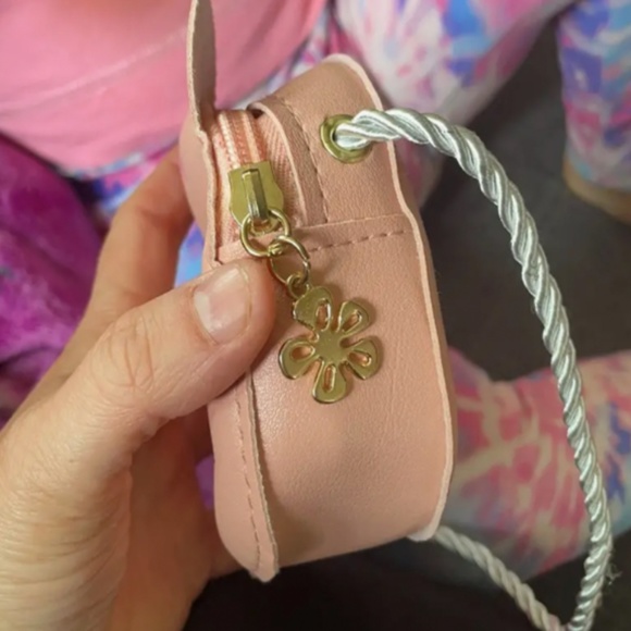 Cartoon Cat Crossbody bag - Mini PU Leather Shoulder Bag - Perfect ages 3+ - Picture 4 of 6